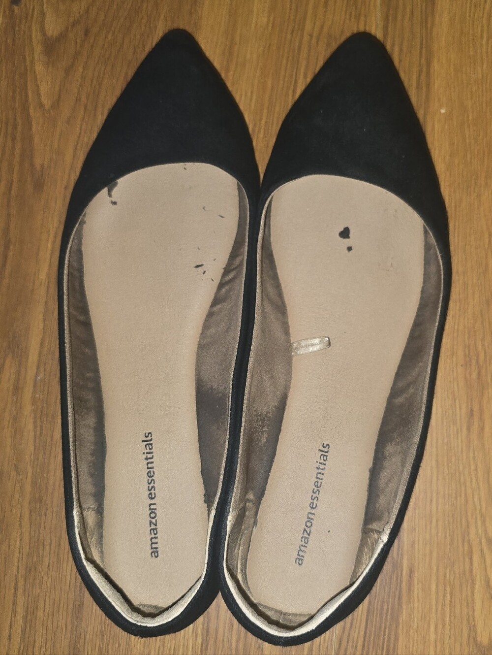 Amazon Essentials Black Pointed Ballet Flats - Picture 2 of 4